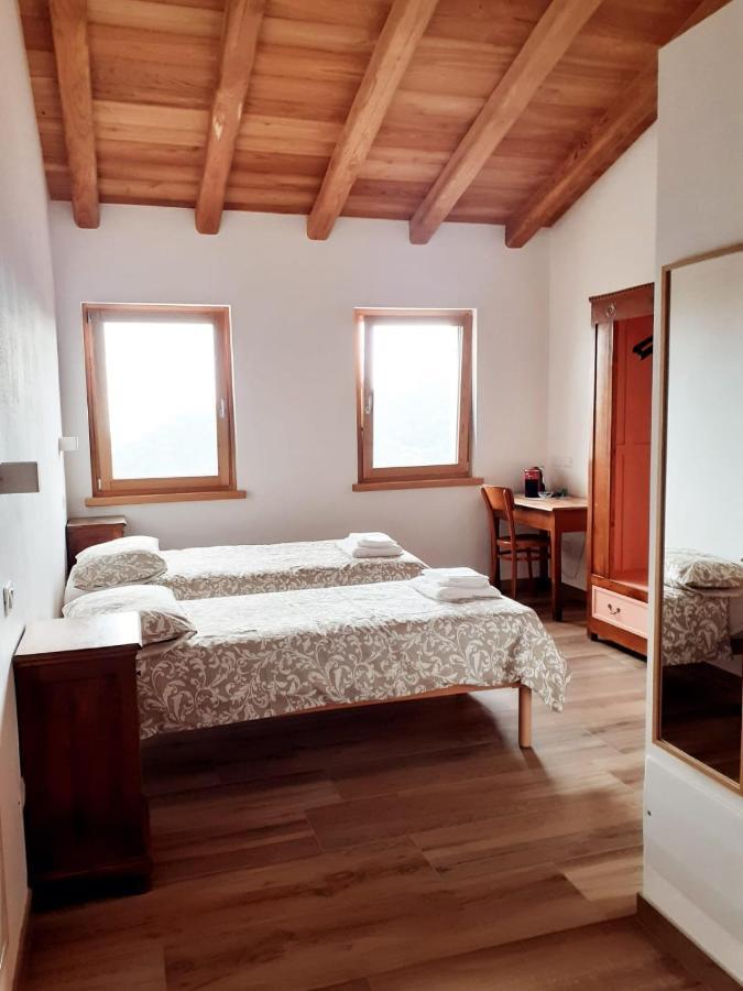 Staulir Affittacamere Meduno Esterno foto